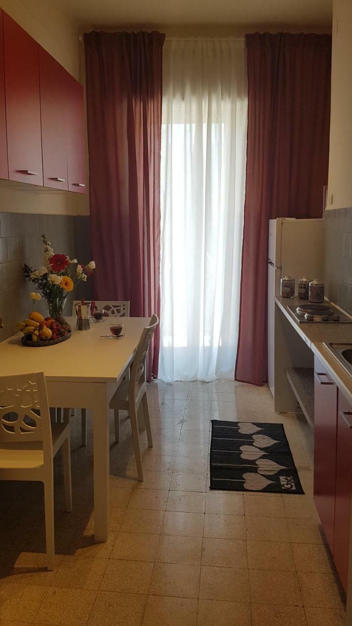 Residenze Benedetto Croce Hotel Bari Eksteriør billede